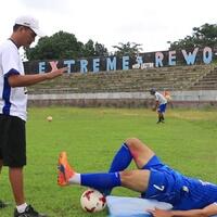 psis-semarang-masih-butuh-kiper-dan-kiper