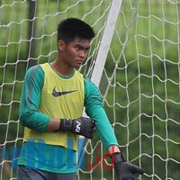 kartika-ajie-tak-mau-besar-kepala-akan-jadi-kiper-andalan-timnas
