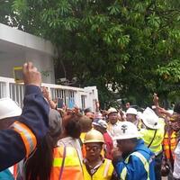 buruh-freeport-ngotot-minta-bertemu-ignasius-jonan