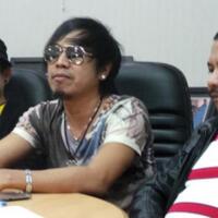 ian-kasela-diberi-honor-fantastis-untuk-tunjukkan-wajah-di-balik-kaca-mata-hitamnya