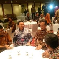 bekerja-hingga-19-jam-sehari-sumarsono-berharap-ahok-puas-dengan-kinerjanya