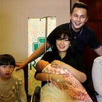 urusi-empat-cewek-itu-bikin-andhika-pratama-berasa-jadi-orang-paling-ganteng