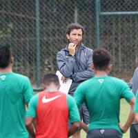 gian-zola-bilang-semua-pemain-tak-canggung-becanda-dengan-luis-milla-dkk