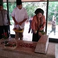 anies-pilih-berziarah-ke-tanah-kusir-awali-kampanye-putaran-dua-pilkada-dki