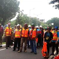 ratusan-karyawan-freeport-indonesia-demonstrasi-di-depan-kementerian-esdm