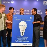 dari-program-terangimasadepan-philips-salurkan-donasi-rp-2-miliar-lebih-ke-unicef