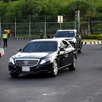 raja-salman-memilih-salat-jumat-di-hotel