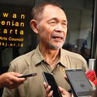 goenawan-mohamad-dianugerahi-uns-award