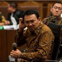 hakim-disarankan-hadirkan-ahli-gesture-di-sidang-ahok