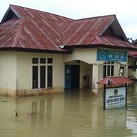 kua-tanjung-selor-kebanjiran-100-buku-nikah-rusak