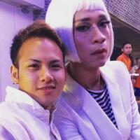 aming-evelyn-berpelukan-menangis