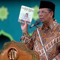 kutipan-kitab-al-hikam-di-kamar-hasyim-muzadi