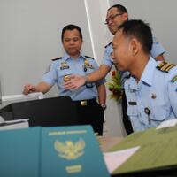 syarat-rp25-juta-untuk-paspor-dinilai-diskriminatif