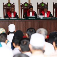 majelis-hakim-ingin-sidang-ahok-dikebut