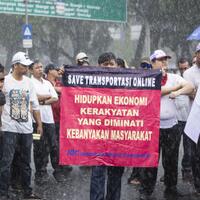 pemerintah-salah-fokus-di-kisruh-transportasi-online