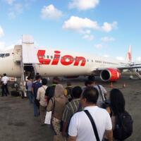 maskapai-lion-air-telantarkan-penumpang-hingga-12-jam