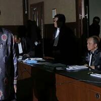 anggota-dpr-menangis-hingga-pengakuan-suap-ini-6-fakta-menarik-sidang-e-ktp