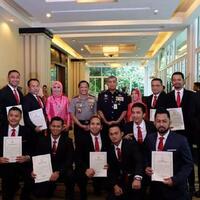 bebaskan-ling-ling-anggota-polri-diberi-penghargaan-oleh-pdrm