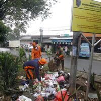 depok-punya-tim-buser-pembuang-sampah-sembarangan
