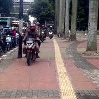 cicilan-motor-murah-buat-orang-malas-pakai-angkutan-umum