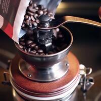 10-handy-grinder-kopi-terbaik