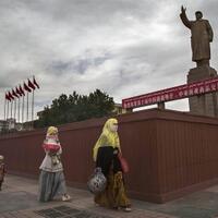 sekarang-giliran-cina-yang-larang-pemakaian-hijab-dan-jenggot-panjang