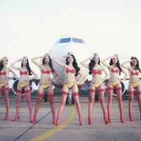 berkat-pramugari-berbikini-maskapai-ini-bisa-borong-200-jet