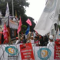 dpr-tak-ada-urgensi-menunda-sidang-ahok