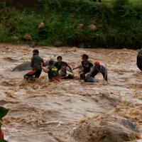 innalillahiikuti-outbond-6-siswa-madrasah-hanyut-di-sungai