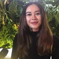 bekerja-di-club-malam-penampilan-aura-kasih-lebih-seksi-dan-kekinian