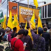 sekelompok-pemuda-geruduk-kantor-dpd-hti