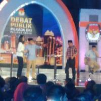 anies-sandi-protes-pendukung-tidak-tertib-saat-jeda-iklan