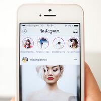 kocaknya-reaksi-netizen-tanggapi-insta-stories-dian-sastro