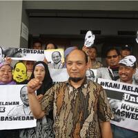 novel-minta-kpk-tetap-semangat-berantas-korupsi