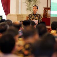 presiden-meninjau-purwarupa-lrt-metro-kapsul