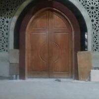 innalillahi-selain-desain-pintu-masjid-daan-mogot-berlambang-salib
