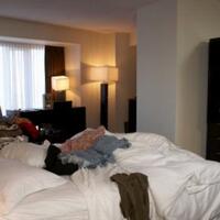 jangan-tinggalkan-kamar-hotel-dalam-kondisi-berantakan-ini-alasannya