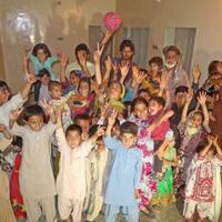 sopir-truk-asal-pakistan-ini-punya-5-istri-dan-54-anak