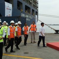 kapal-raksasa-diyakini-pangkas-30-biaya-pengiriman-logistik