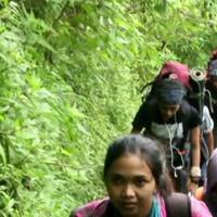 hujan-turun-saat-mendaki-gunung-ini-yang-harus-dilakukan