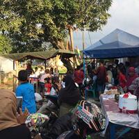agar-tak-digusur-sejumlah-warga-dari-berbagai-kota-belajar-ke-ciliwung