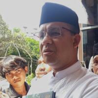 petir-tiba-tiba-menggelegar-saat-anies-bicara-banyaknya-karangan-bunga-untuk-ahok