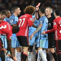 fellaini-dikartu-merah-karena-sikap-berlebihan-aguero
