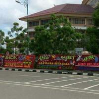 karangan-bunga-untuk-ahok-djarot-muncul-di-halaman-kantor-wali-kota-batam