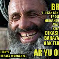 massa-buruh-bakar-karangan-bunga-ahok-djarot