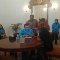 ahok-sediakan-ruang-khusus-menerima-aduan-warga