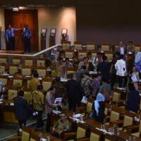 sandiwara-walk-out-angket-kpk