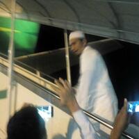 ini-dia-video-polisi-usir-ketum-fpi-kh-sobri-lubis-di-pontianak