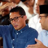 mobilnya-masuk-busway-sandiaga-tidak-akan-terulang-lagi