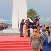 presiden-menerima-gelar-adat-kapiteng-lau-pulo